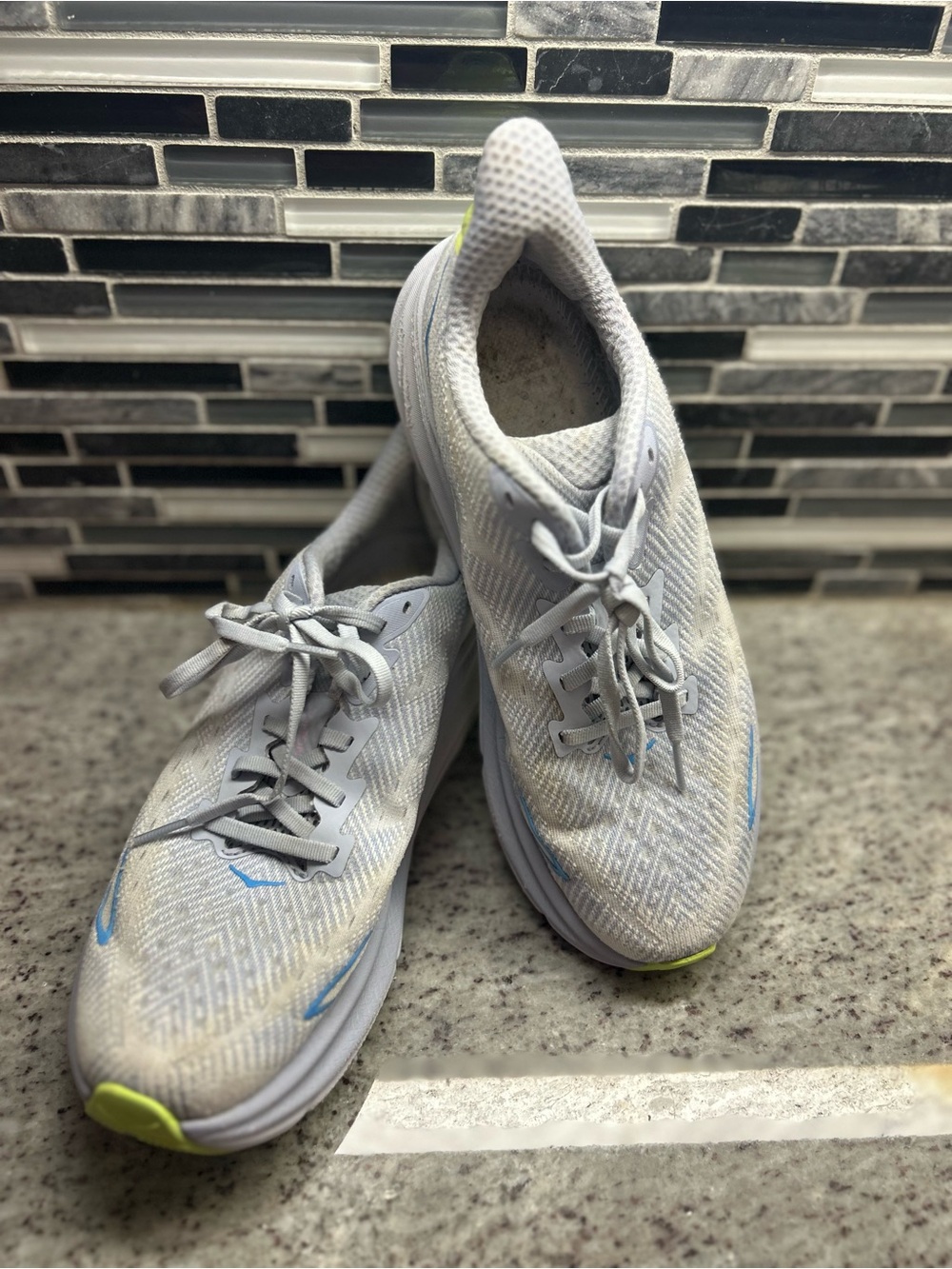 Hoka Clifton 9 womens blue Running Shoes size 9